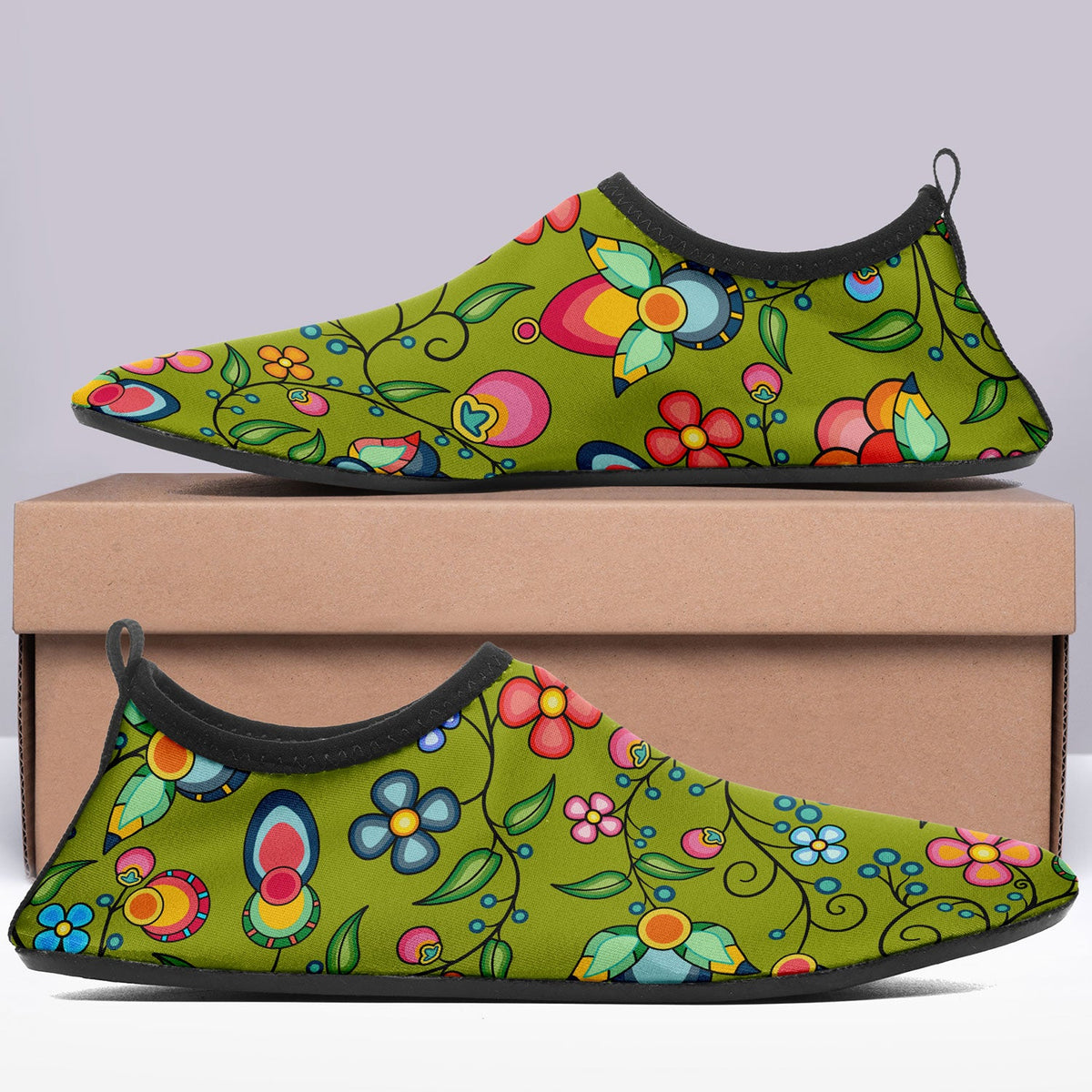 Floral Bounty Sweetgrass Sockamoccs